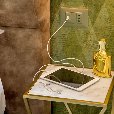 Gcf Luxury Suites, فندق