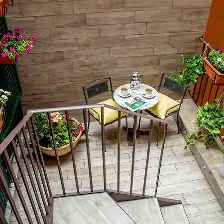 Hotel Gcf Luxury Suites,