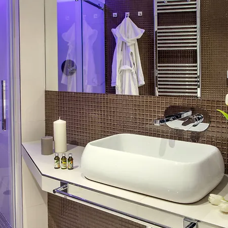 فندق Gcf Luxury Suites, *